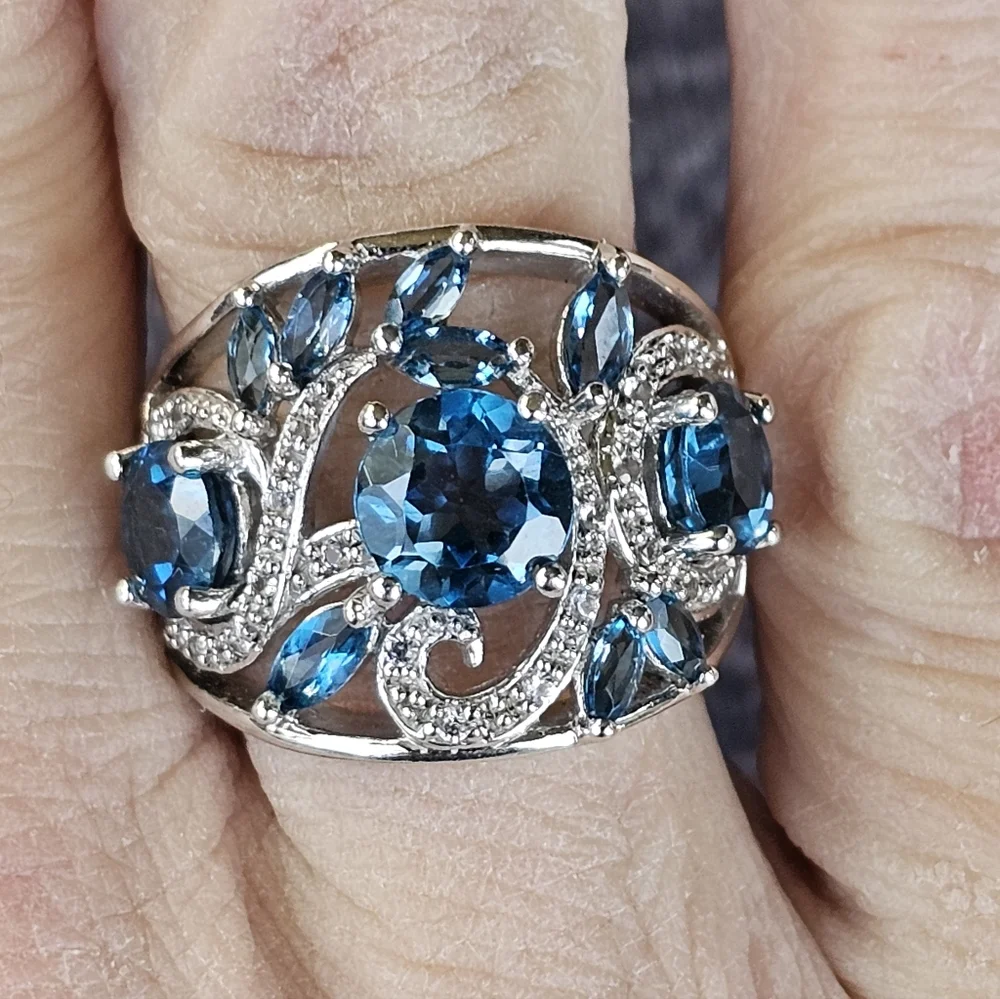 Natural London Blue Topaz Ring Rhodium Sterling Silver Size 7! New - Picture 11 of 12